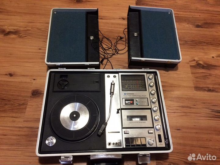 Музыкальный центр Sanyo G-2615H винтаж