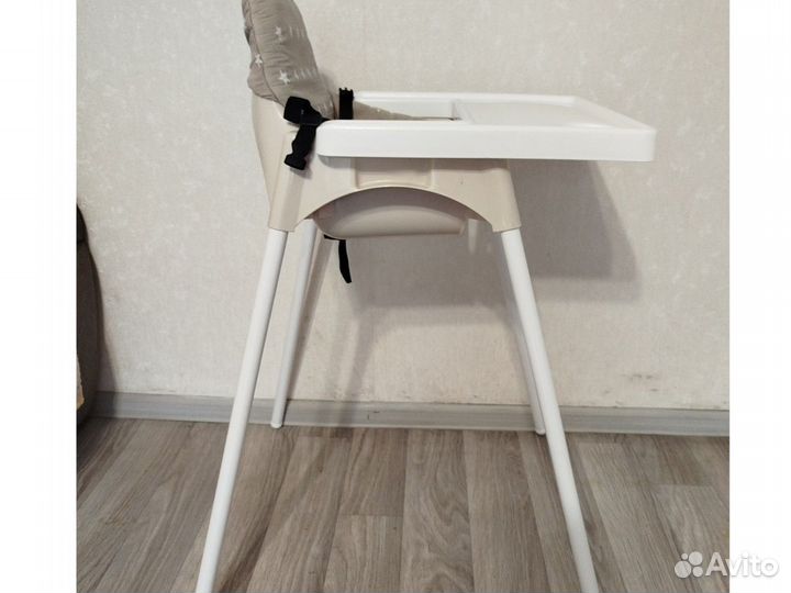 Стульчик для кормления +тарелка в подарок