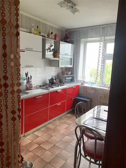 3-к. квартира, 63 м², 10/10 эт.