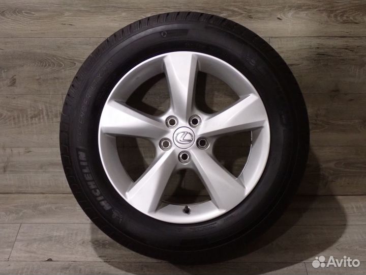 Комплект оригинальных колес на Lexus RX R18 зима