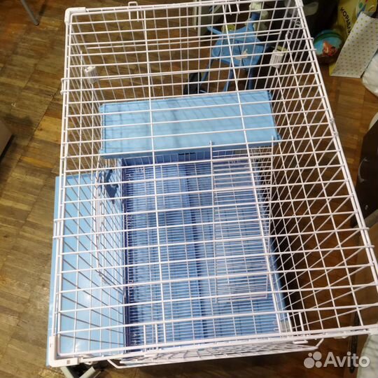 Клетка для животных с колесами вотличном состоянии
