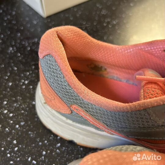 Беговые кроссовки женские nike 41