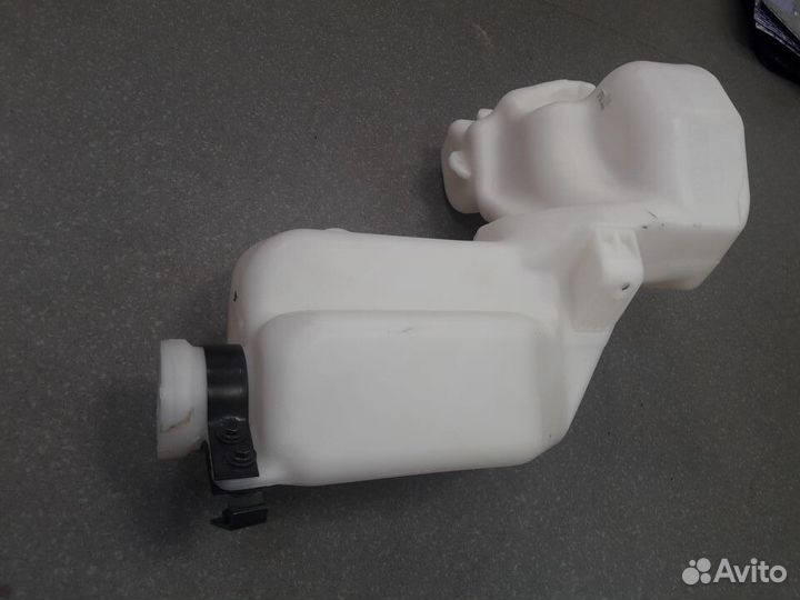 Бачок омывателя volvo FH/FM/FMX 22199304