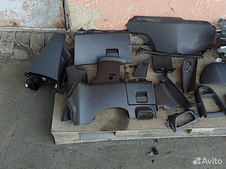 Пластик панели Opel Zafira C коричневый