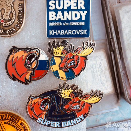 Значки. По. Хоккею. С. Мячем. Супери. Бенди