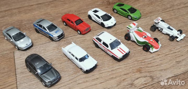 Металлические машинки Hot Wheels и другие