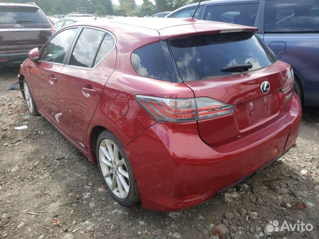 В разборе Lexus CT 2012