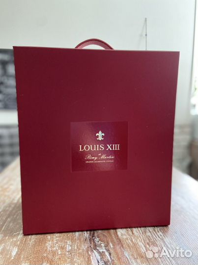 Коллекционная коробка+графин Remy Martin Louis 13