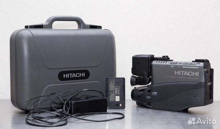 Видеокамера Hitachi VM-2780E