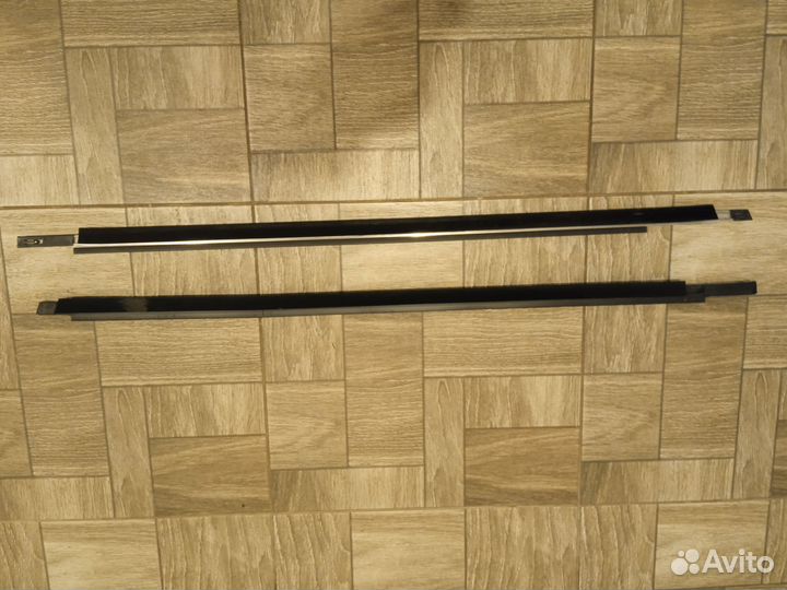 Уплотнитель задних стёкол внешние Audi 100, 200 C3