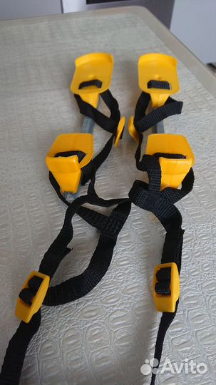 Коньки детские новые двухполозные на ремешках