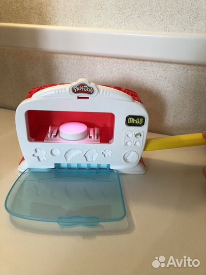 Play doh набор с формачками и пластилином