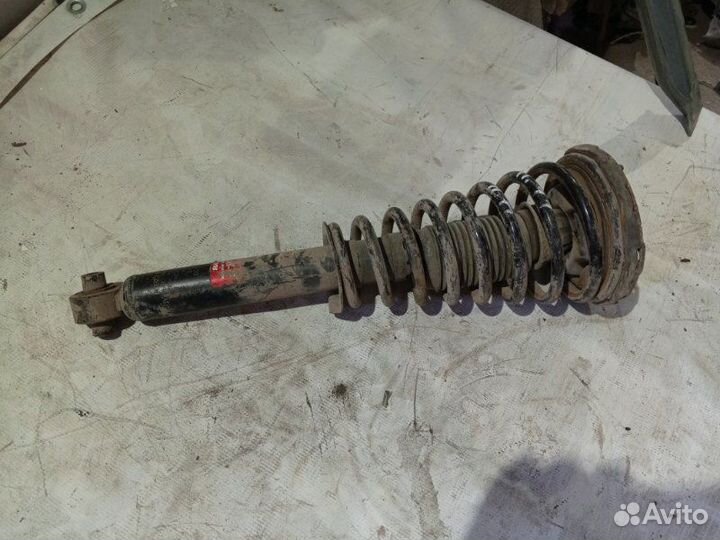 Амортизатор подвески задний Nissan Primera P11