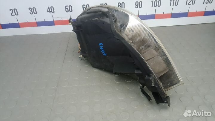 Фара Nissan Note E11 (2006-2013)