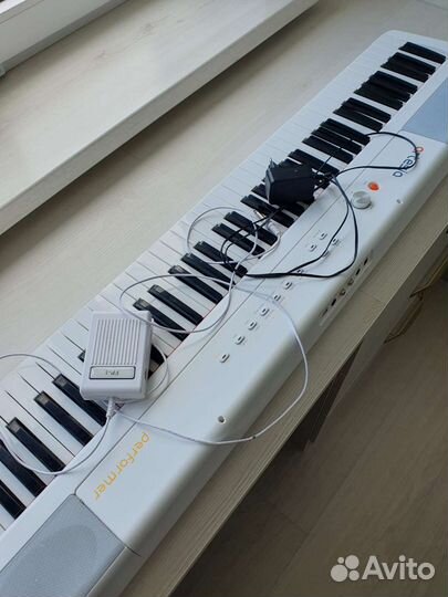 Цифровое пианино Artesia Performer