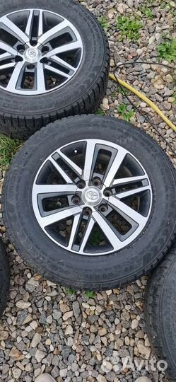 Калёса Toyota Hilux