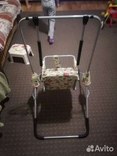 Детская качелька