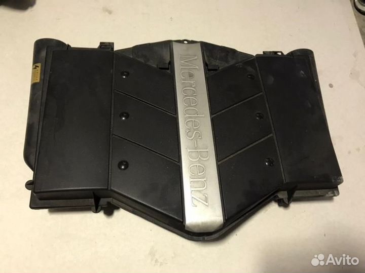 Корпус воздушного фильтра Mercedes-Benz W220 S-Cl