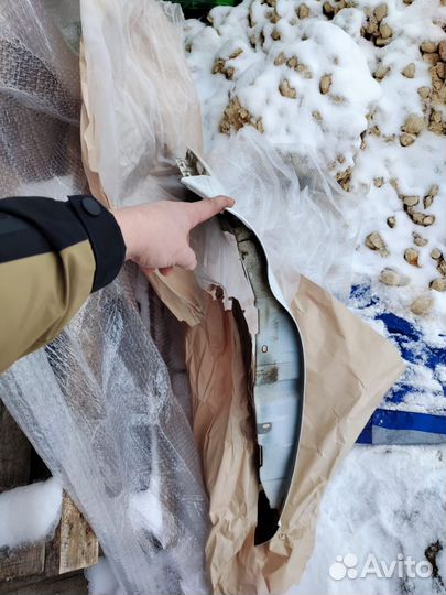 Крыло переднее правое LADA granta белое