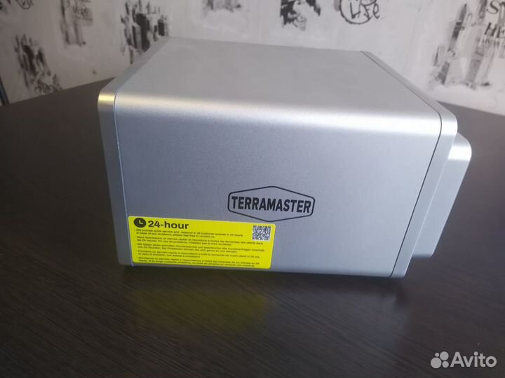 TerraMaster F4-423 NAS с 4 отсеками
