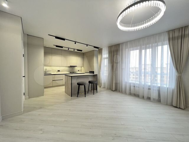 2-к. квартира, 87 м², 15/18 эт.