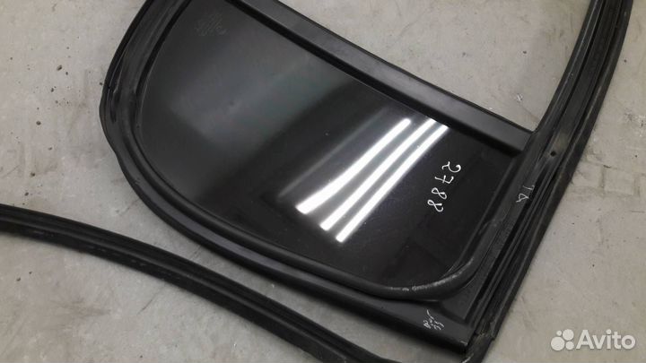 Стекло двери задней правой Skoda Fabia 2 (5J) 2008