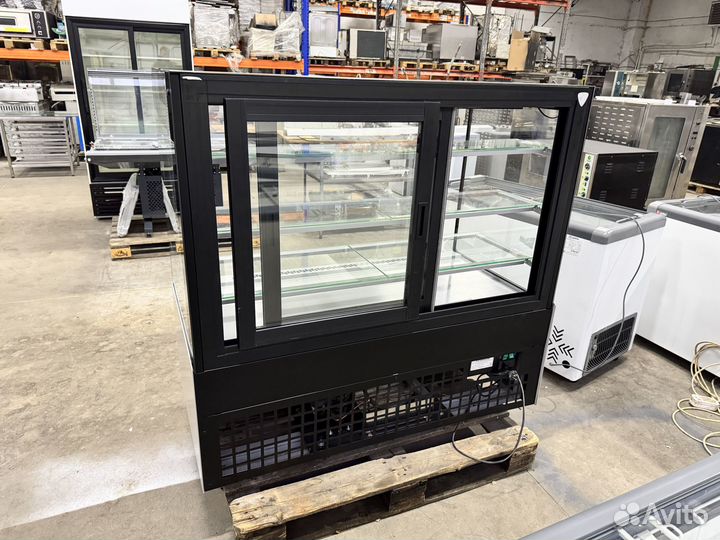 Витрина кондитерская открытая Carboma, 24 года выпуска