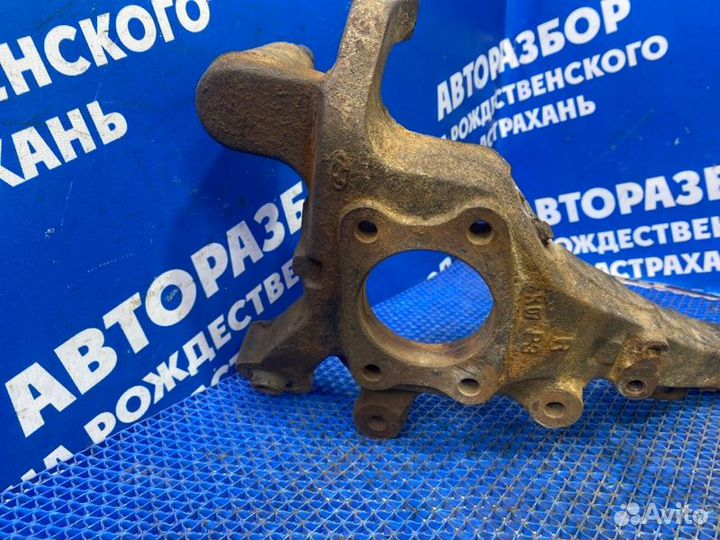 Задний правый поворотный кулак Hyundai Sonata 4