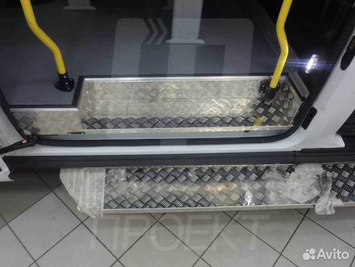 Плафон подсветка подиума пола прохода подножки