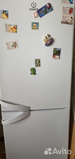 Холодильник на запчасти Indesit