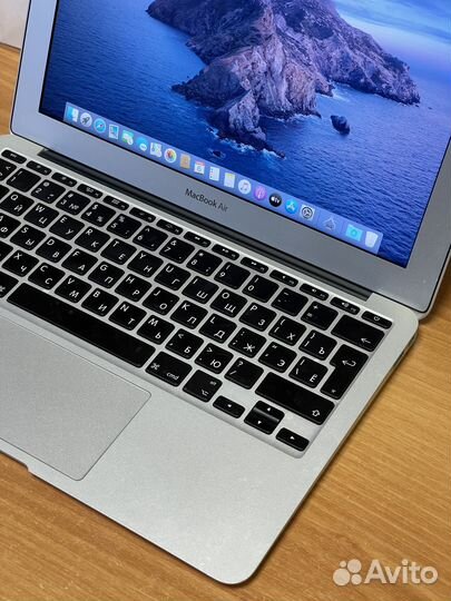 Apple MacBook Air (11-inch. Mid 2012)