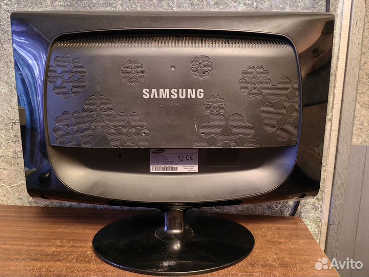 Монитор 24 дюйма Samsung