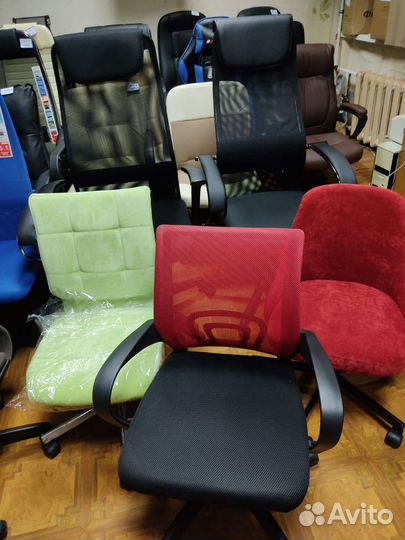 Компьютерное кресло Бюрократ