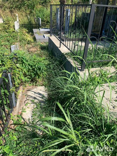 Уборка и благоустройство могил