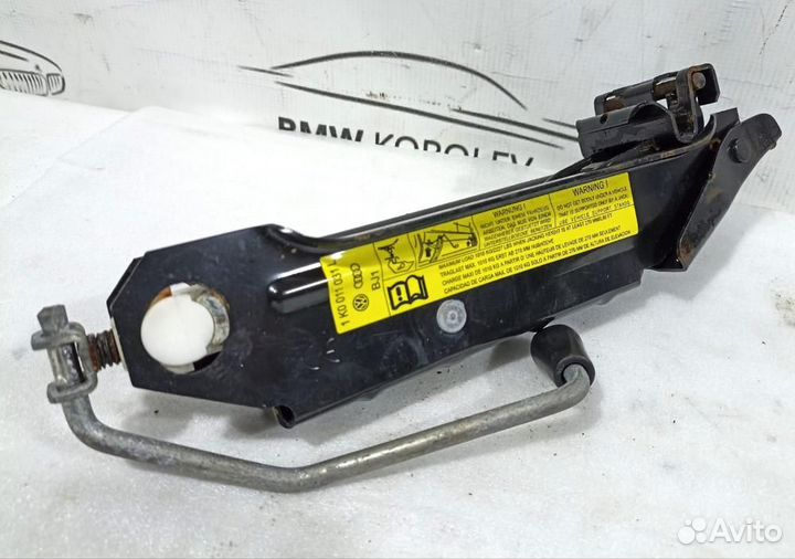 Домкрат Golf Plus 2005-2014 (комплект, инструмент)