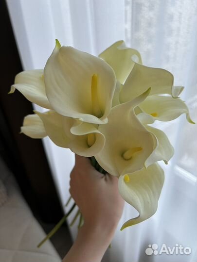 Декоративные искусственные цветы каллы