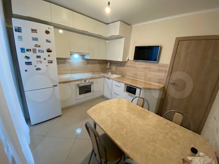 2-к. квартира, 62 м², 17/17 эт.