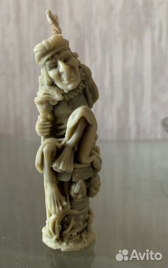 Свеча восковая «Баба-Яга»