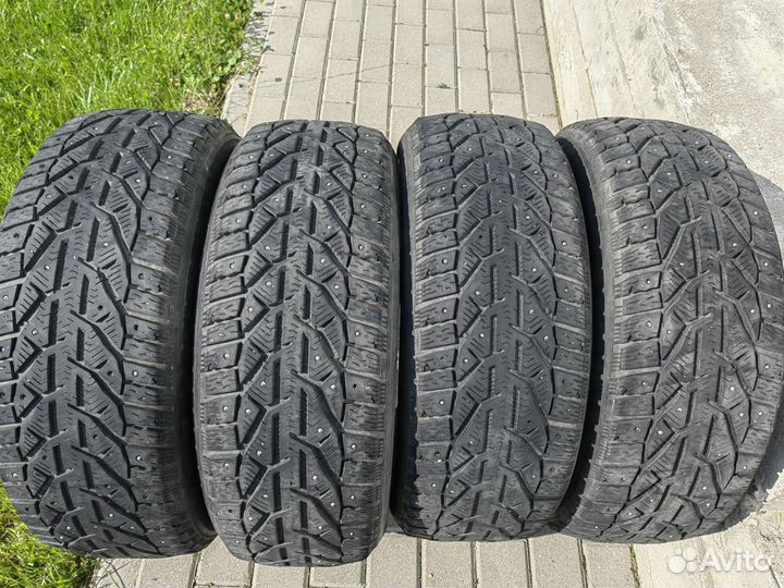 Tigar SUV Ice 215/60 R17 100T