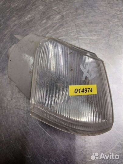 Поворотник правый Citroen Xantia