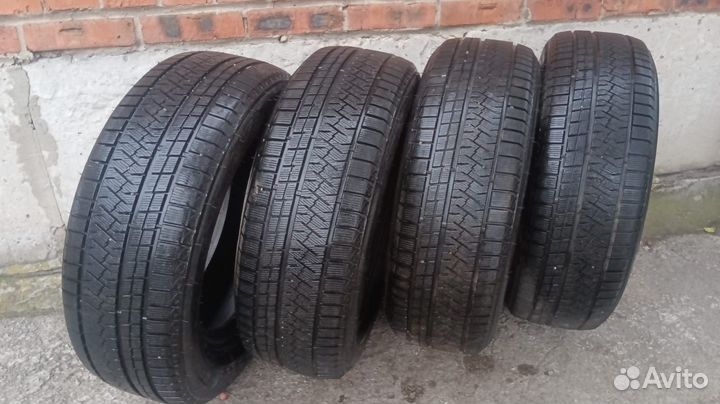Triangle Snowlink TWT02 255/65 R17 114H