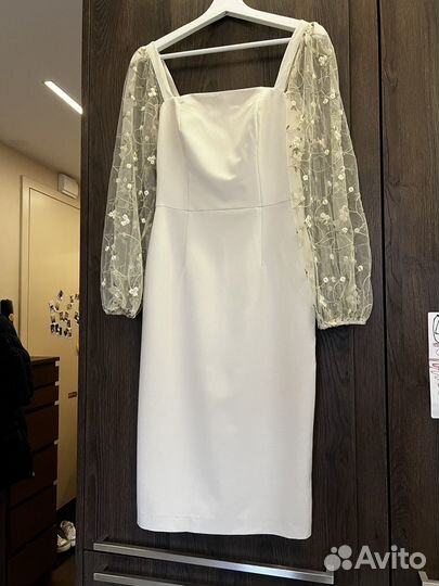 Платье lichi xs бежевое