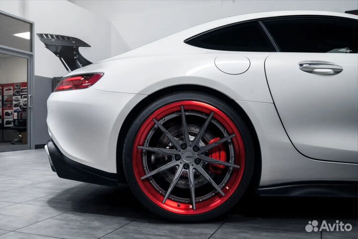 Двухсоставные кованые диски на Mercedes AMG GTS