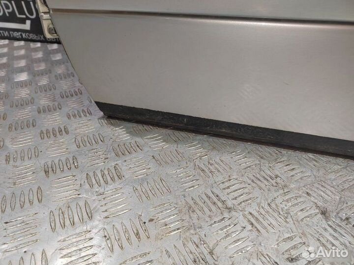 Дверь задняя левая Mercedes-Benz E230 2.3