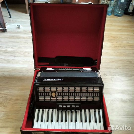 Аккордеон Weltmeister serino