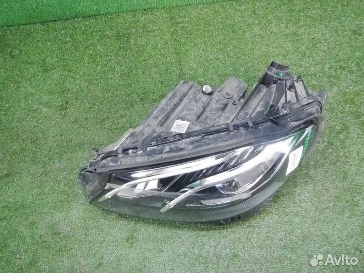 Фара левая Mercedes-Benz E-Class