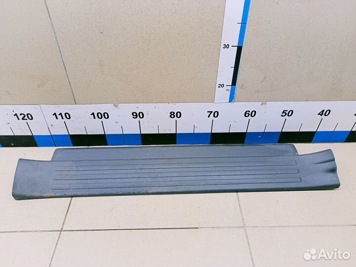 Накладка порога (внутренняя) Land Cruiser (150) -P