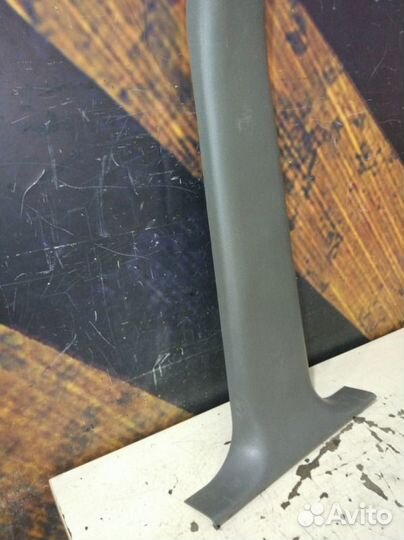 Обшивка салона правая Chevrolet Trailblazer GMT360