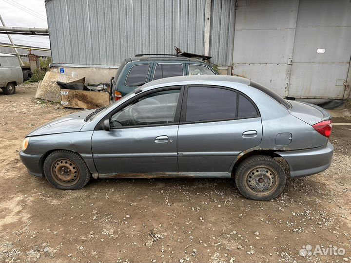 В разборе Kia Rio 1, 2001 г.в., 1.5 A5D АКПП