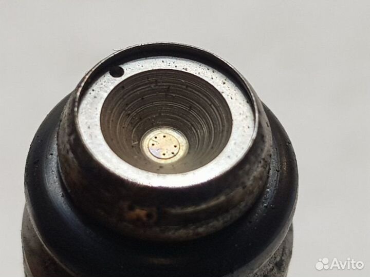 Форсунка топливная Seat Ibiza cggb 2011